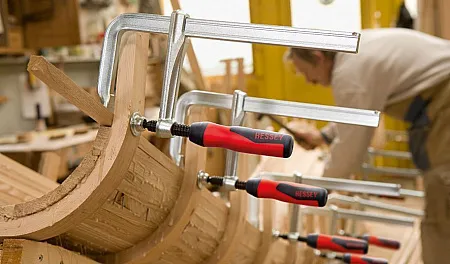 Цельнометаллическая струбцина GZ-2K 200/100