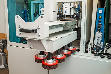 Станок для снятия окалины, грата, заусенцев и скругления кромки