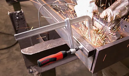 Цельнометаллическая струбцина GZ-2K 200/100