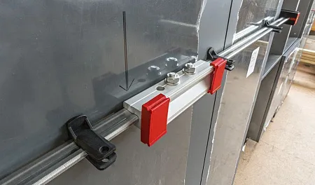 2 x Корпусная струбцина REVO KRE 1500/95