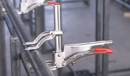 Струбцина с захватом для зажима труб GRZRO 110/65