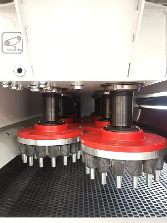 Станок для снятия грата