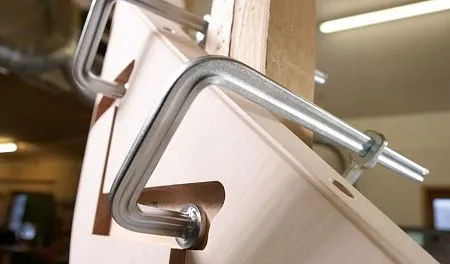 Высокоэффективная U-образная струбцина SGU 300/140