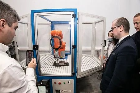 Лаборатория промышленной робототехники в Государственном университете аэрокосмического приборостроения г. Санкт - Петербург