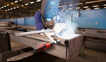 Цельнометаллическая струбцина GZ-2K 200/100