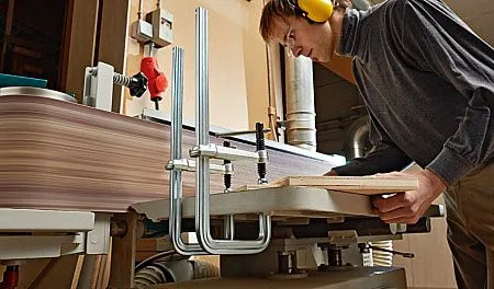 U-образная цельнометаллическая струбцина GUZK 250/120