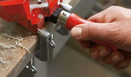 Зажим для стола RB269 60/28