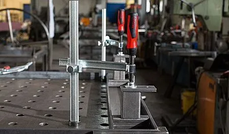 Зажимный элемент с различной глубиной захвата TWV16 200/150 (двухкомпонентная пластмассовая ручка)