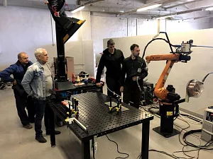 Учебная сварочная ячейка на базе промышленного робота для сварочной мастерской Выксунского металлургического колледжа им. А. А. Козерадского