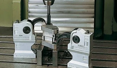 Зажим BAS-C compact, крепежное отверстие разрезное BSP-C10-6