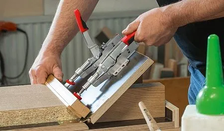 Зажим с выдвигаемым упором на горизонтальном основании STC-IHH /25