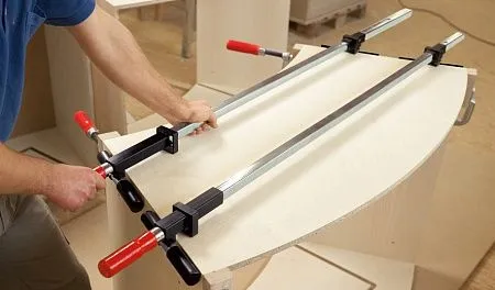 Корпусное зажимное устройство KS 1000