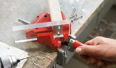 Угловой зажим WS6