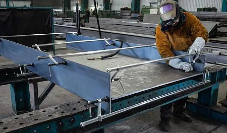 Набор высокоэффективных струбцин, подстраивающихся под разнообразные формы в сборе SLV 1000/120