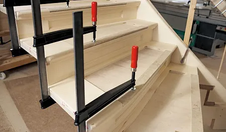 Струбцина для глубокого зажима с деревянной ручкой TGNT 800/500