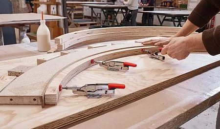 Зажим с выдвигаемым упором на горизонтальном основании STC-IHH /35