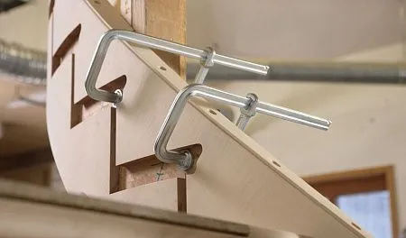 Высокоэффективная U-образная струбцина SGU 300/140