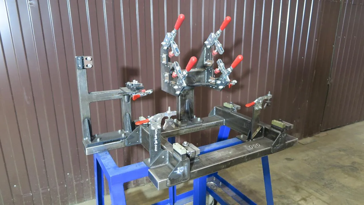 Design and manufacturing of specialized welding jigs